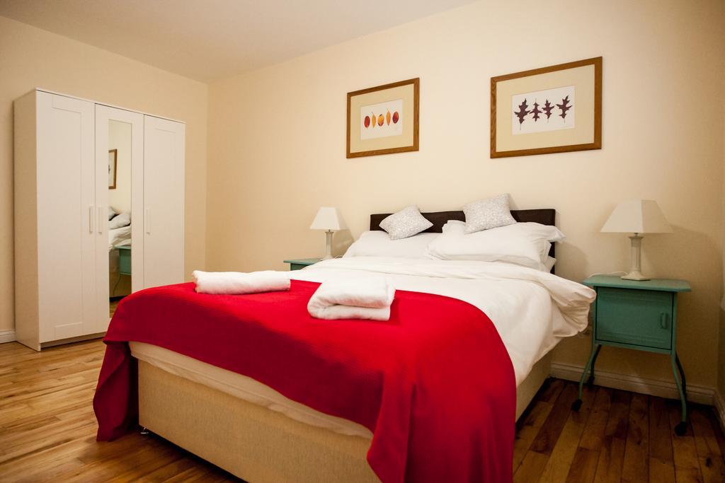 Dominick Street Apartments 戈尔韦 外观 照片