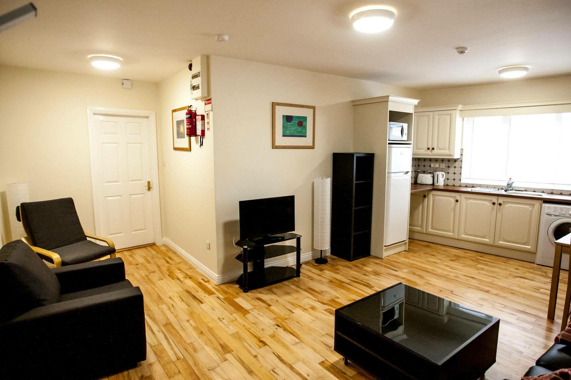 Dominick Street Apartments 戈尔韦 外观 照片