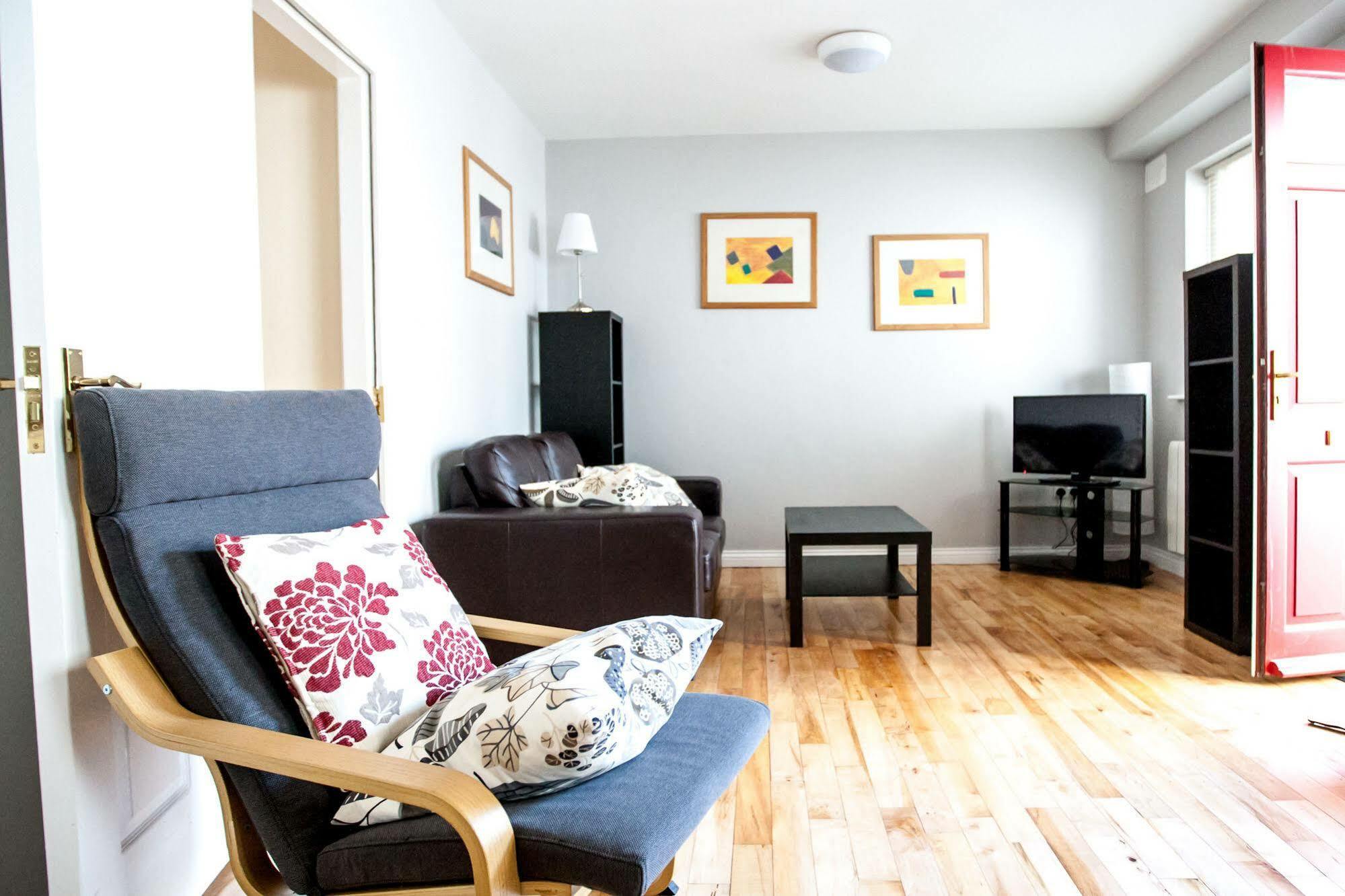 Dominick Street Apartments 戈尔韦 外观 照片