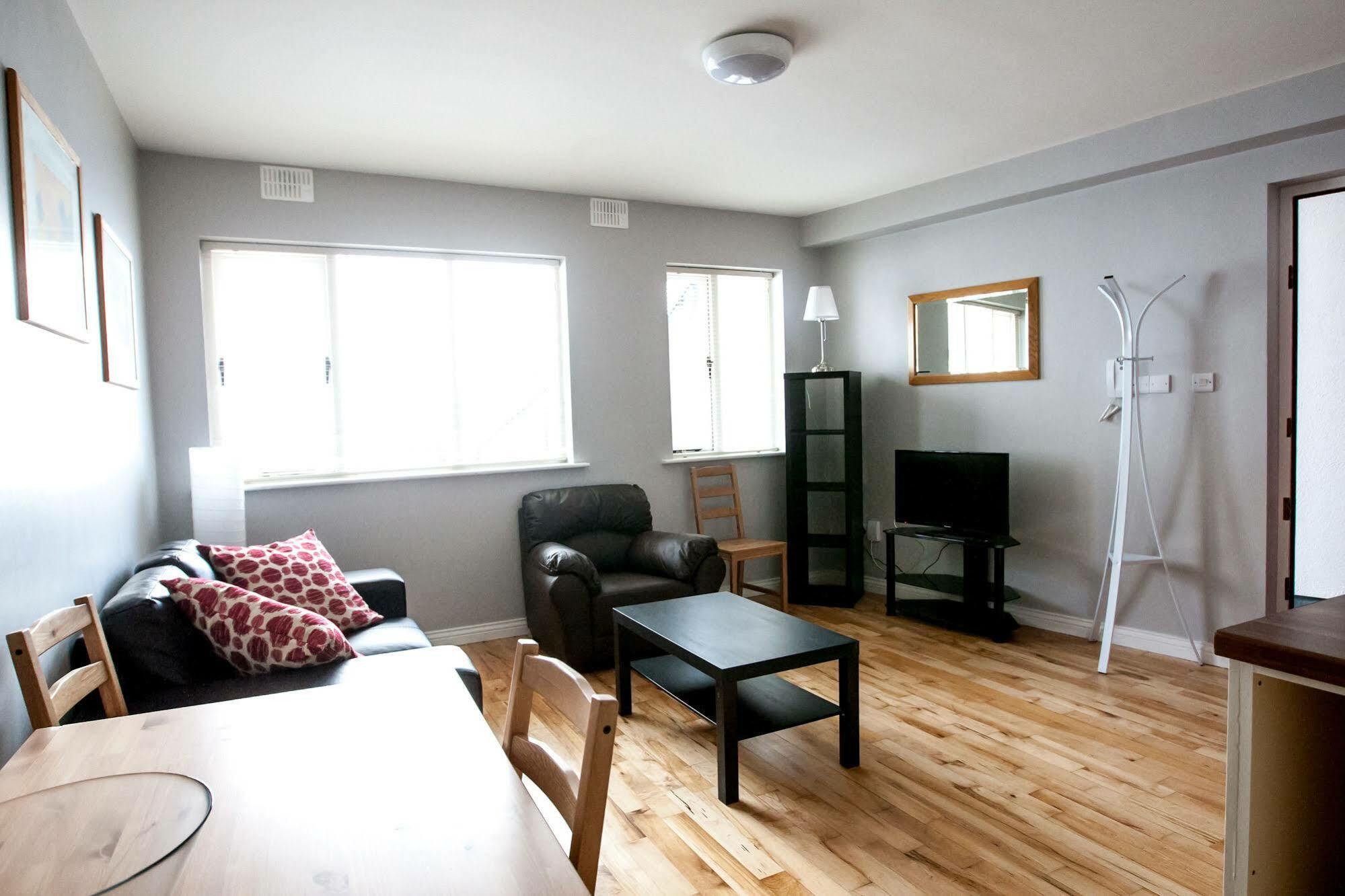 Dominick Street Apartments 戈尔韦 外观 照片