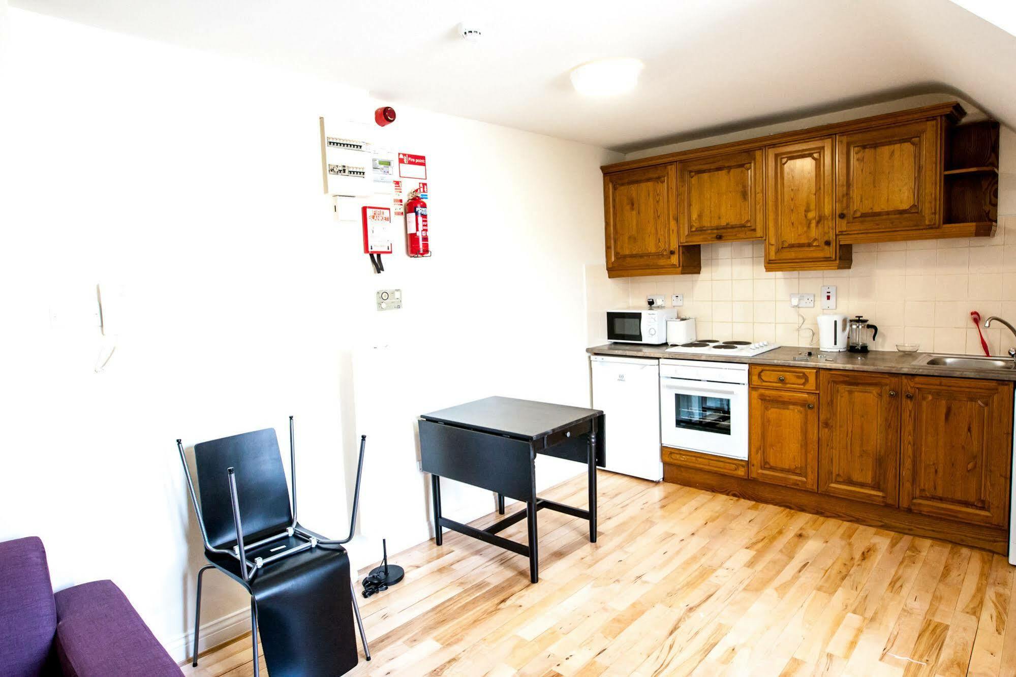 Dominick Street Apartments 戈尔韦 外观 照片